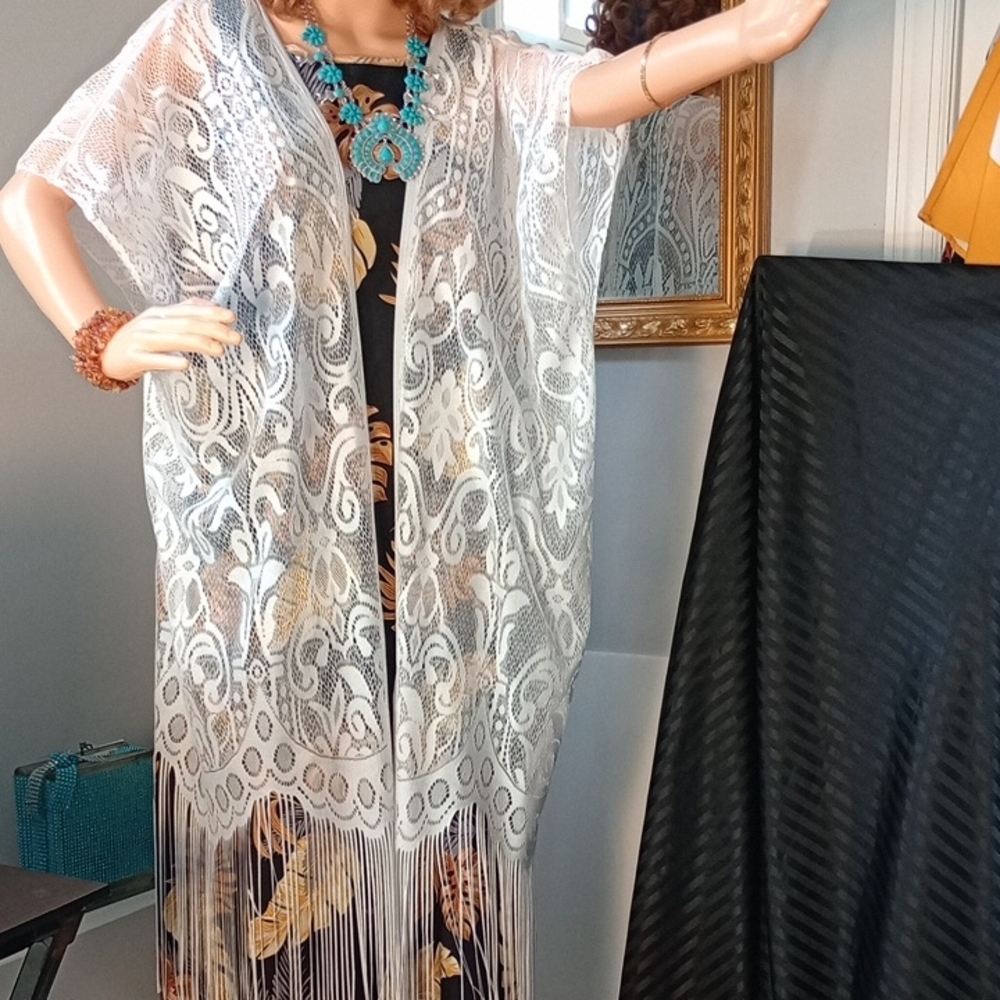 Elegant White Lace Duster Open Front, Top with Fringe, New